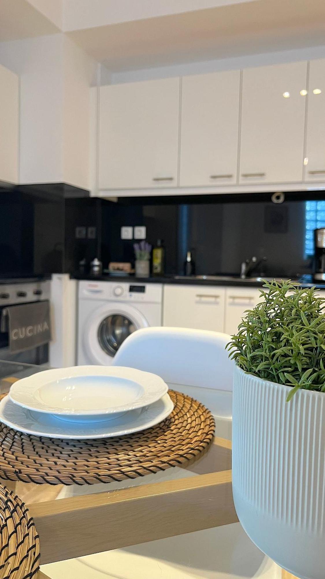 Pentelis Cozy In Paleo Faliro Apartment Athens