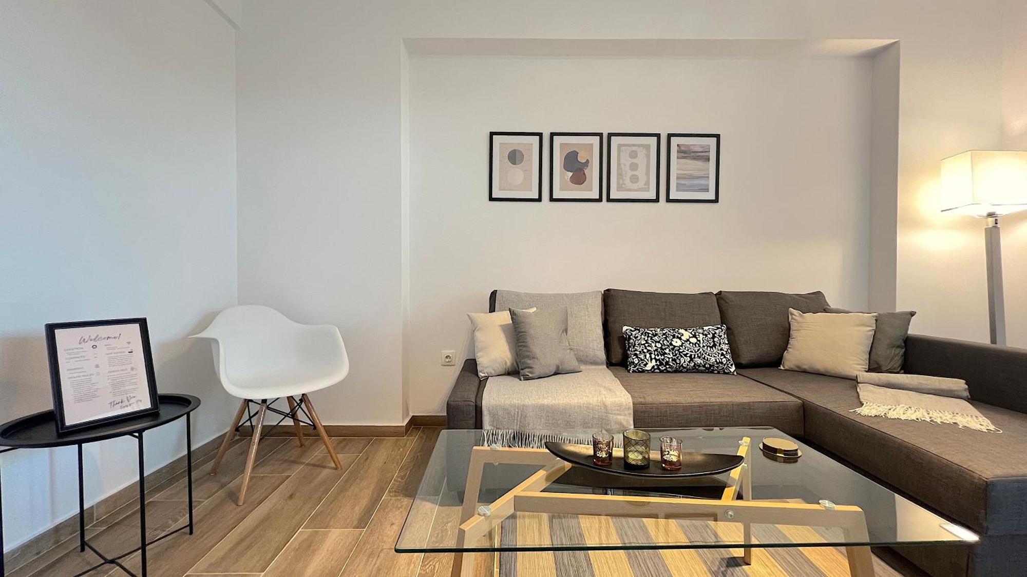 Pentelis Cozy In Paleo Faliro